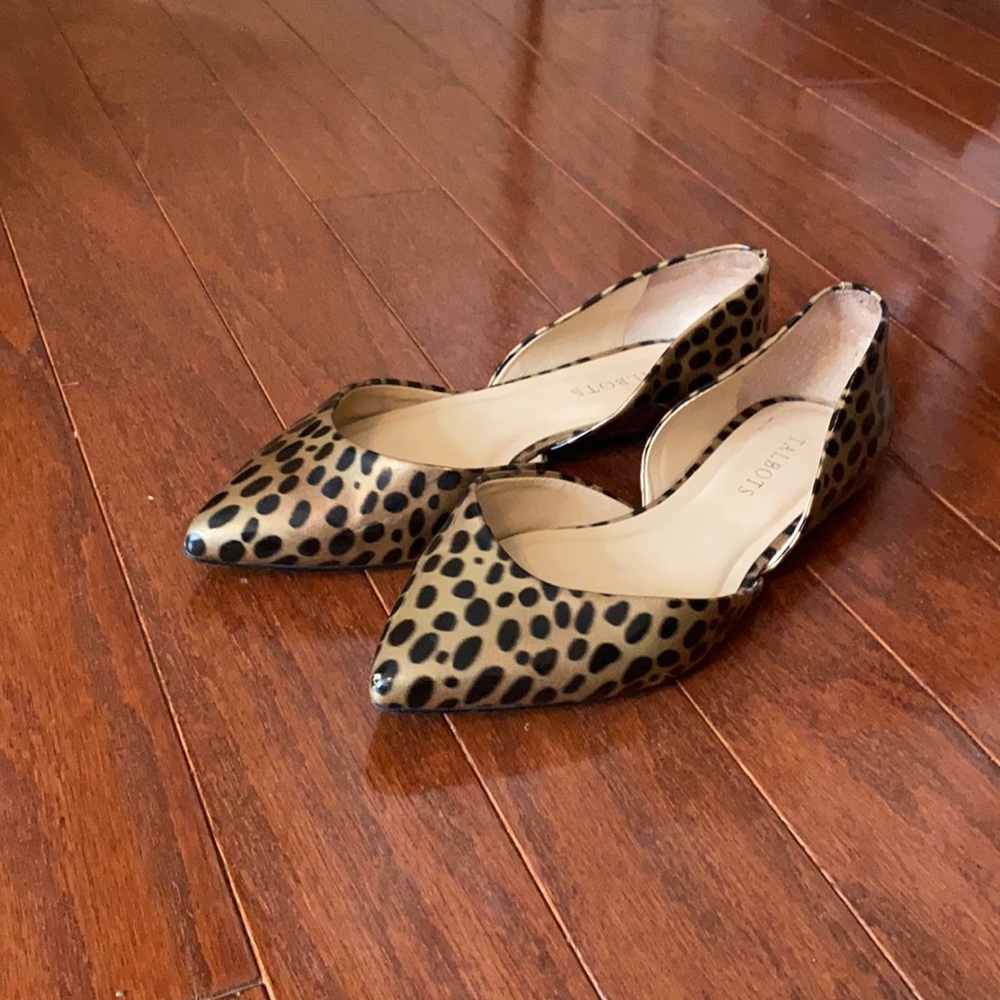 Spotted Pointy Toe Talbots Flats size 7